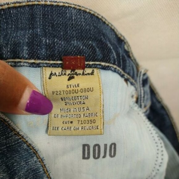 7 For All Mankind DOJO Capri Cropped Jeans Women Size 28 Light Wash Rip Distress - Picture 8 of 10
